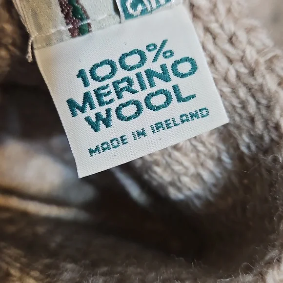 Vintage Aran Crafts Cream Cable Knit Poncho - Picture 6 of 7